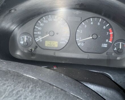 Серый Мицубиси Харизма, объемом двигателя 1.6 л и пробегом 340 тыс. км за 2000 $, фото 10 на Automoto.ua