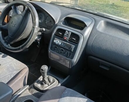 Серый Мицубиси Харизма, объемом двигателя 0 л и пробегом 487 тыс. км за 728 $, фото 4 на Automoto.ua