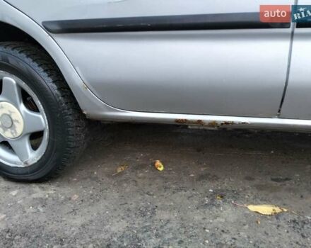 Міцубісі Харизма 1998 у Львові на Automoto.ua Сірий Міцубісі Харизма, об'ємом двигуна 1.6 л та пробігом 300 тис. км за 1500 $, фото 4 на Automoto.ua