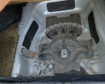 Серый Мицубиси Харизма, объемом двигателя 1.8 л и пробегом 416 тыс. км за 2800 $, фото 13 на Automoto.ua