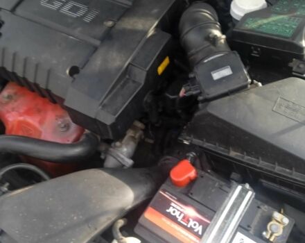 Серый Мицубиси Харизма, объемом двигателя 1.8 л и пробегом 224 тыс. км за 3600 $, фото 1 на Automoto.ua