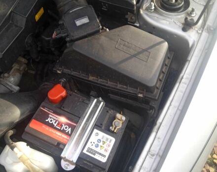 Серый Мицубиси Харизма, объемом двигателя 1.8 л и пробегом 224 тыс. км за 3600 $, фото 2 на Automoto.ua