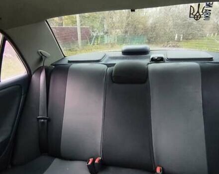 Серый Мицубиси Харизма, объемом двигателя 1.6 л и пробегом 250 тыс. км за 2600 $, фото 10 на Automoto.ua