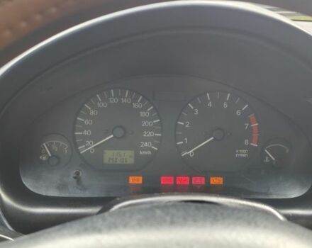 Серый Мицубиси Харизма, объемом двигателя 1.6 л и пробегом 250 тыс. км за 2600 $, фото 8 на Automoto.ua