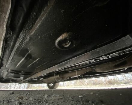 Серый Мицубиси Харизма, объемом двигателя 1.8 л и пробегом 265 тыс. км за 2850 $, фото 22 на Automoto.ua