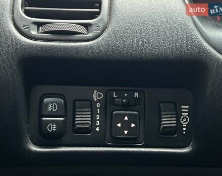 Серый Мицубиси Харизма, объемом двигателя 1.83 л и пробегом 326 тыс. км за 3400 $, фото 11 на Automoto.ua