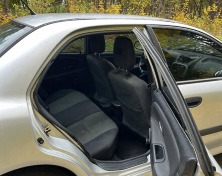 Серый Мицубиси Харизма, объемом двигателя 1.6 л и пробегом 178 тыс. км за 3200 $, фото 7 на Automoto.ua