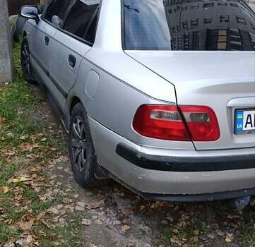 Серый Мицубиси Харизма, объемом двигателя 1.6 л и пробегом 226 тыс. км за 3000 $, фото 3 на Automoto.ua