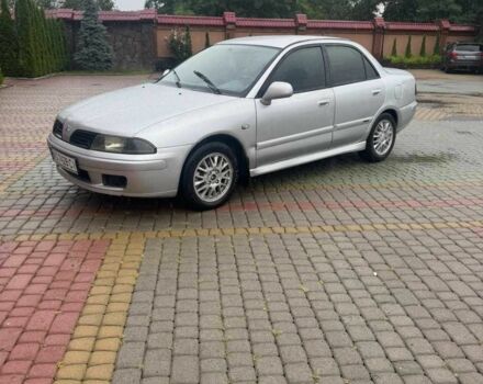 Сірий Міцубісі Харизма, об'ємом двигуна 1.6 л та пробігом 300 тис. км за 2900 $, фото 1 на Automoto.ua