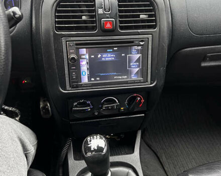 Серый Мицубиси Харизма, объемом двигателя 1.6 л и пробегом 267 тыс. км за 3700 $, фото 15 на Automoto.ua