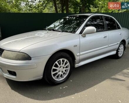 Сірий Міцубісі Харизма, об'ємом двигуна 1.6 л та пробігом 157 тис. км за 5200 $, фото 3 на Automoto.ua