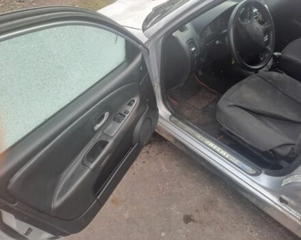 Серый Мицубиси Харизма, объемом двигателя 0 л и пробегом 333 тыс. км за 2700 $, фото 8 на Automoto.ua