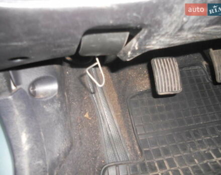 Сірий Міцубісі Харизма, об'ємом двигуна 1.6 л та пробігом 275 тис. км за 2450 $, фото 13 на Automoto.ua