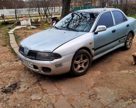 Сірий Міцубісі Харизма, об'ємом двигуна 1.6 л та пробігом 130 тис. км за 1300 $, фото 4 на Automoto.ua