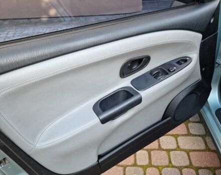 Серый Мицубиси Харизма, объемом двигателя 1.6 л и пробегом 286 тыс. км за 4800 $, фото 4 на Automoto.ua