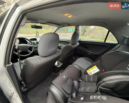 Серый Мицубиси Харизма, объемом двигателя 1.6 л и пробегом 184 тыс. км за 3900 $, фото 15 на Automoto.ua