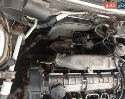 Серый Мицубиси Харизма, объемом двигателя 1.9 л и пробегом 65 тыс. км за 1650 $, фото 2 на Automoto.ua