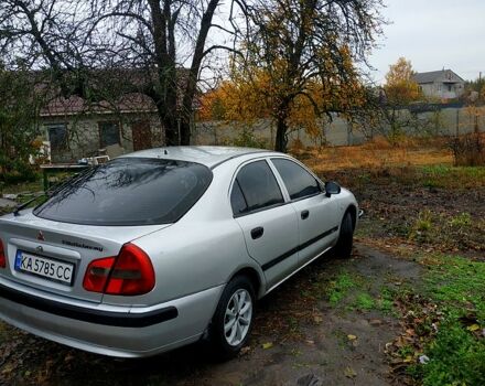 Серый Мицубиси Харизма, объемом двигателя 1.6 л и пробегом 330 тыс. км за 2000 $, фото 6 на Automoto.ua