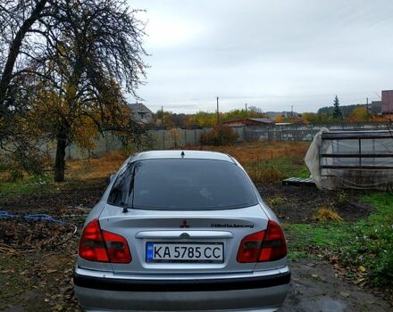 Сірий Міцубісі Харизма, об'ємом двигуна 1.6 л та пробігом 330 тис. км за 2000 $, фото 5 на Automoto.ua