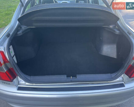 Серый Мицубиси Харизма, объемом двигателя 1.8 л и пробегом 214 тыс. км за 5650 $, фото 24 на Automoto.ua