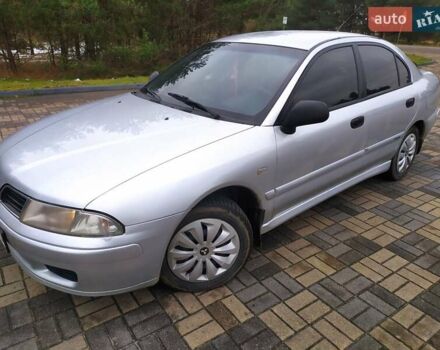 Сірий Міцубісі Харизма, об'ємом двигуна 1.6 л та пробігом 330 тис. км за 2800 $, фото 4 на Automoto.ua