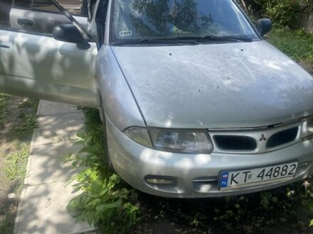 Міцубісі Харизма 1996 у Носовке на Automoto.ua Сірий Міцубісі Харизма, об'ємом двигуна 1.8 л та пробігом 202 тис. км за 1100 $, фото 1 на Automoto.ua