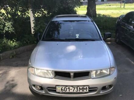 Мицубиси Харизма 1997 в Староконстантинов на Automoto.ua Серый Мицубиси Харизма, объемом двигателя 1.6 л и пробегом 260 тыс. км за 2000 $, фото 1 на Automoto.ua