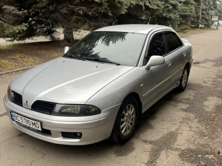 Серый Мицубиси Харизма, объемом двигателя 1.6 л и пробегом 267 тыс. км за 3700 $, фото 1 на Automoto.ua