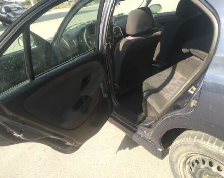 Синій Міцубісі Харизма, об'ємом двигуна 0 л та пробігом 263 тис. км за 1300 $, фото 9 на Automoto.ua