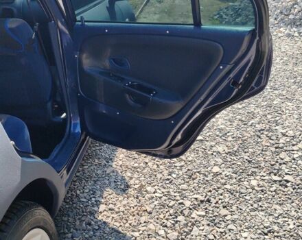 Синий Мицубиси Харизма, объемом двигателя 1.9 л и пробегом 300 тыс. км за 2576 $, фото 3 на Automoto.ua