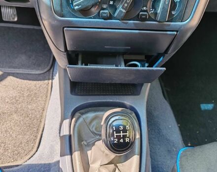 Синий Мицубиси Харизма, объемом двигателя 1.9 л и пробегом 300 тыс. км за 2576 $, фото 12 на Automoto.ua