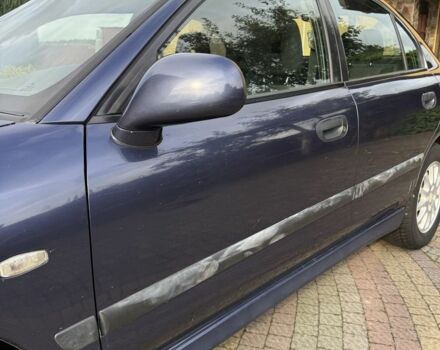 Синий Мицубиси Харизма, объемом двигателя 1.8 л и пробегом 275 тыс. км за 3000 $, фото 3 на Automoto.ua