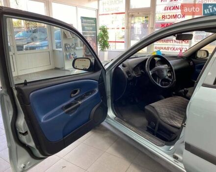 Синий Мицубиси Харизма, объемом двигателя 1.6 л и пробегом 346 тыс. км за 2990 $, фото 14 на Automoto.ua