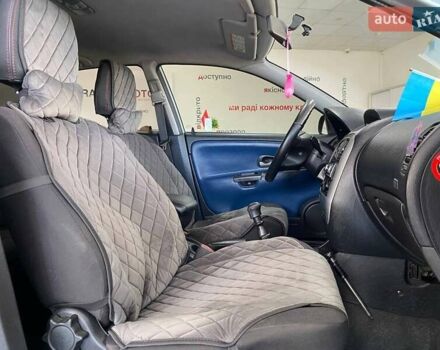 Синий Мицубиси Харизма, объемом двигателя 1.6 л и пробегом 346 тыс. км за 2990 $, фото 27 на Automoto.ua