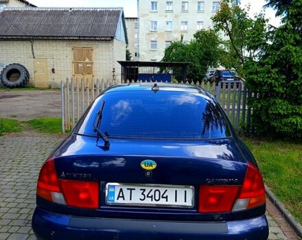 Синій Міцубісі Харизма, об'ємом двигуна 1.6 л та пробігом 300 тис. км за 1900 $, фото 5 на Automoto.ua
