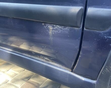 Синий Мицубиси Харизма, объемом двигателя 1.8 л и пробегом 250 тыс. км за 3000 $, фото 12 на Automoto.ua