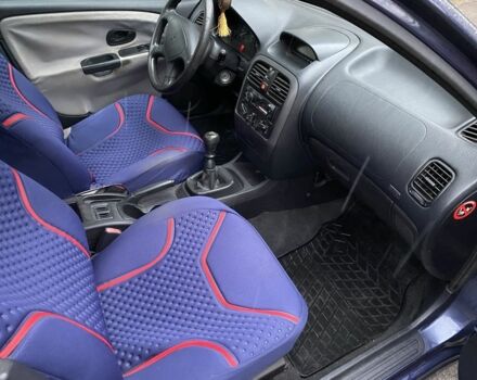 Синій Міцубісі Харизма, об'ємом двигуна 1.6 л та пробігом 170 тис. км за 3000 $, фото 15 на Automoto.ua