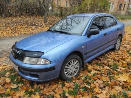 Мицубиси Харизма 2001 в Александрие на Automoto.ua Синий Мицубиси Харизма, объемом двигателя 1.8 л и пробегом 1 тыс. км за 4300 $, фото 1 на Automoto.ua