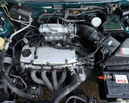 Зелений Міцубісі Харизма, об'ємом двигуна 1.6 л та пробігом 357 тис. км за 1499 $, фото 15 на Automoto.ua