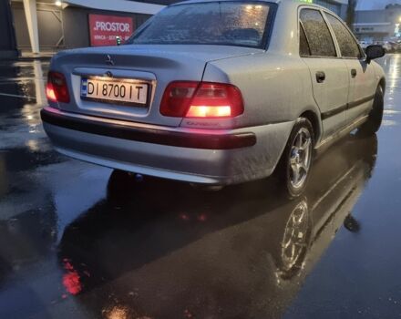 Зеленый Мицубиси Харизма, объемом двигателя 1.6 л и пробегом 220 тыс. км за 3200 $, фото 3 на Automoto.ua