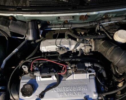 Зеленый Мицубиси Харизма, объемом двигателя 1.6 л и пробегом 220 тыс. км за 3200 $, фото 7 на Automoto.ua