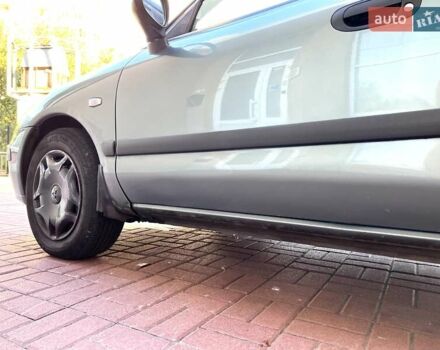 Зеленый Мицубиси Харизма, объемом двигателя 1.6 л и пробегом 193 тыс. км за 3456 $, фото 2 на Automoto.ua