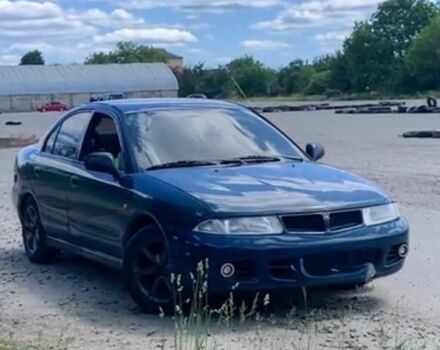 Зелений Міцубісі Харизма, об'ємом двигуна 1.6 л та пробігом 370 тис. км за 2000 $, фото 1 на Automoto.ua