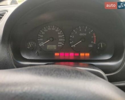 Зелений Міцубісі Харизма, об'ємом двигуна 1.83 л та пробігом 255 тис. км за 3500 $, фото 1 на Automoto.ua