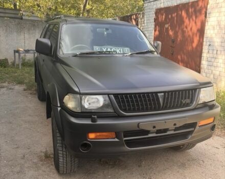 Черный Мицубиси Челенджер, объемом двигателя 3 л и пробегом 260 тыс. км за 3000 $, фото 1 на Automoto.ua