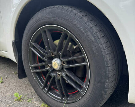 Білий Міцубісі Кольт, об'ємом двигуна 1.3 л та пробігом 168 тис. км за 3900 $, фото 9 на Automoto.ua