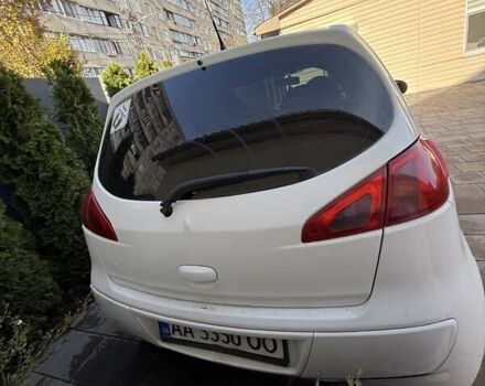 Белый Мицубиси Кольт, объемом двигателя 1.33 л и пробегом 305 тыс. км за 2500 $, фото 5 на Automoto.ua