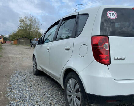 Белый Мицубиси Кольт, объемом двигателя 1.12 л и пробегом 205 тыс. км за 3500 $, фото 5 на Automoto.ua