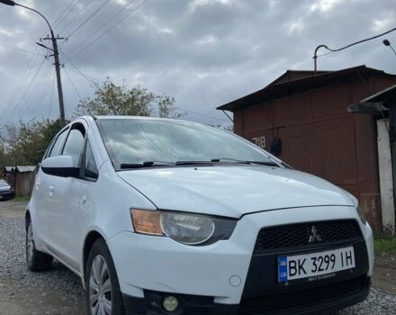 Белый Мицубиси Кольт, объемом двигателя 1.1 л и пробегом 190 тыс. км за 4000 $, фото 2 на Automoto.ua