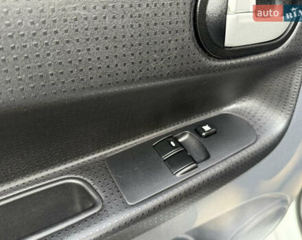 Белый Мицубиси Кольт, объемом двигателя 1.3 л и пробегом 87 тыс. км за 5550 $, фото 20 на Automoto.ua